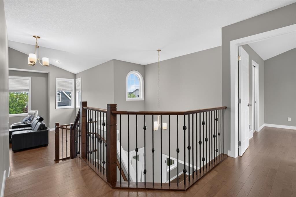 69 Rainbow Falls Boulevard, Chestermere, AB