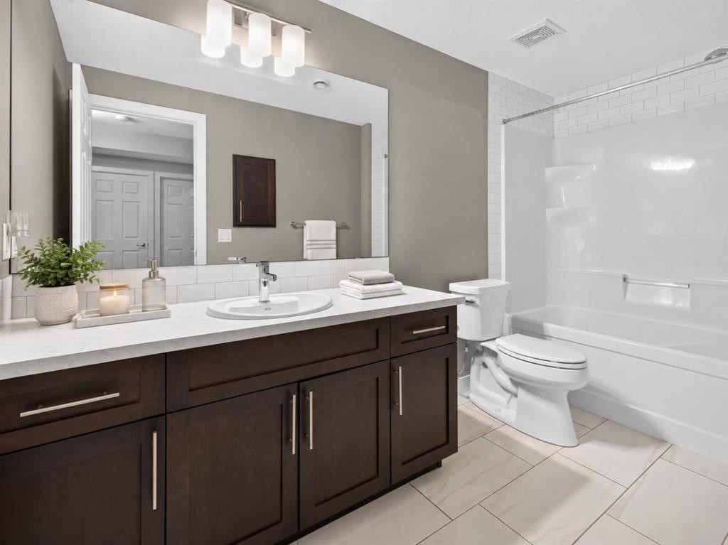 69 Rainbow Falls Boulevard, Chestermere, AB