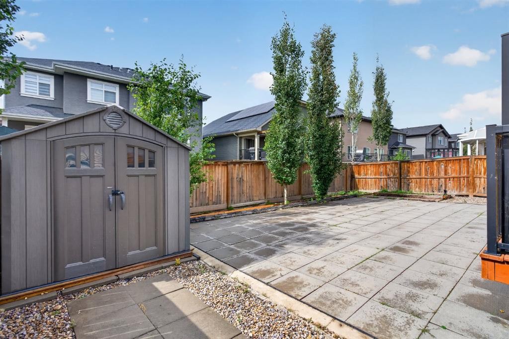 69 Rainbow Falls Boulevard, Chestermere, AB