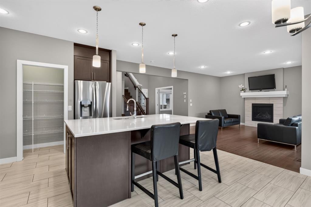 69 Rainbow Falls Boulevard, Chestermere, AB