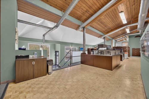303 19 Street Nw, Calgary, AB 