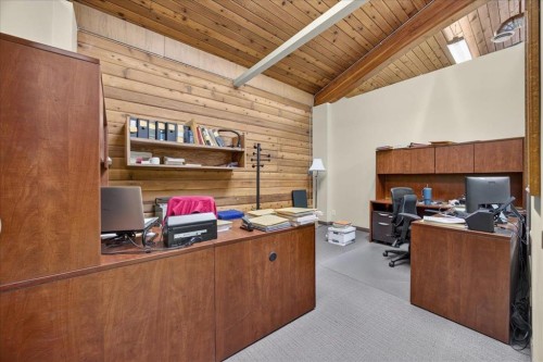 303 19 Street Nw, Calgary, AB 