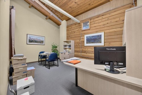 303 19 Street Nw, Calgary, AB 
