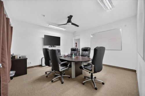 303 19 Street Nw, Calgary, AB 