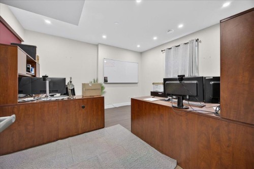 303 19 Street Nw, Calgary, AB 
