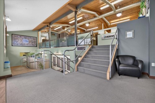 303 19 Street Nw, Calgary, AB 