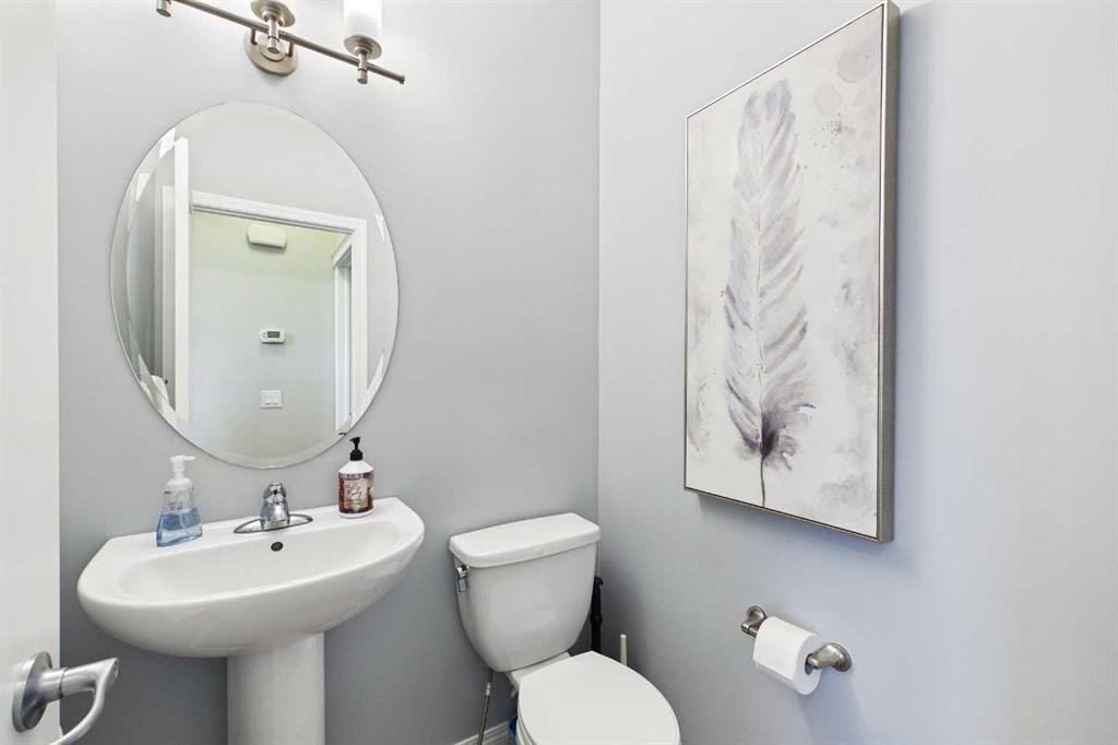 8 Sage Bank Road Nw, Calgary, AB