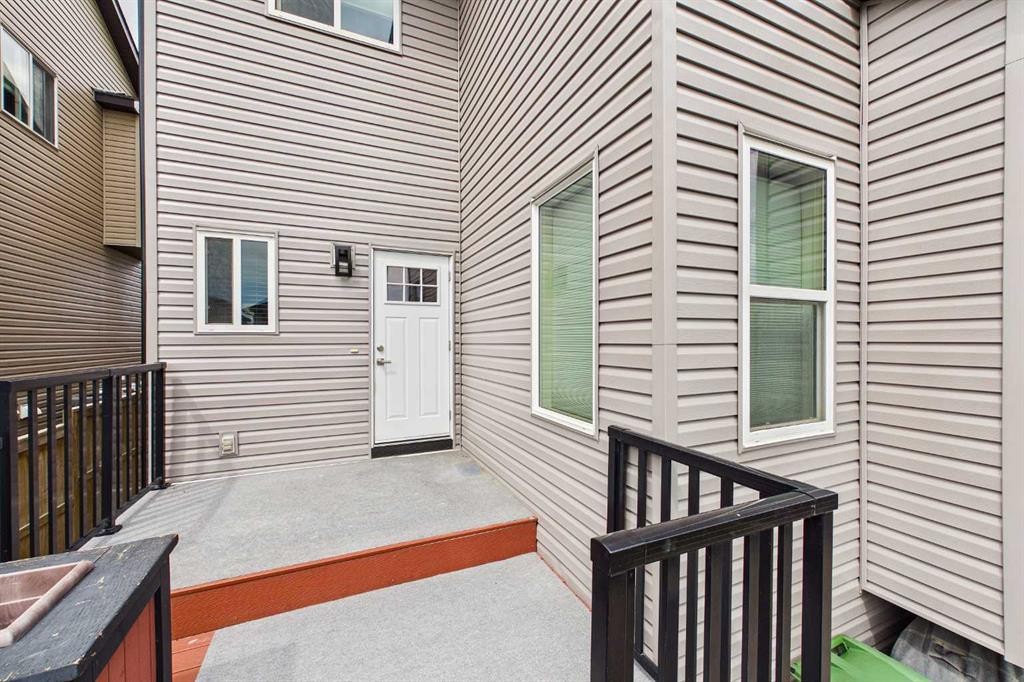8 Sage Bank Road Nw, Calgary, AB