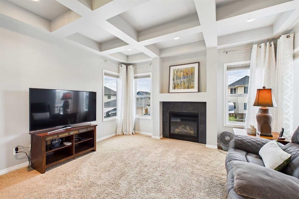 8 Sage Bank Road Nw, Calgary, AB