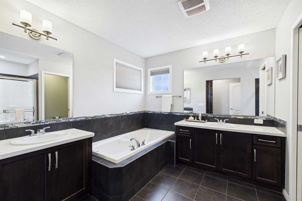 8 Sage Bank Road Nw, Calgary, AB