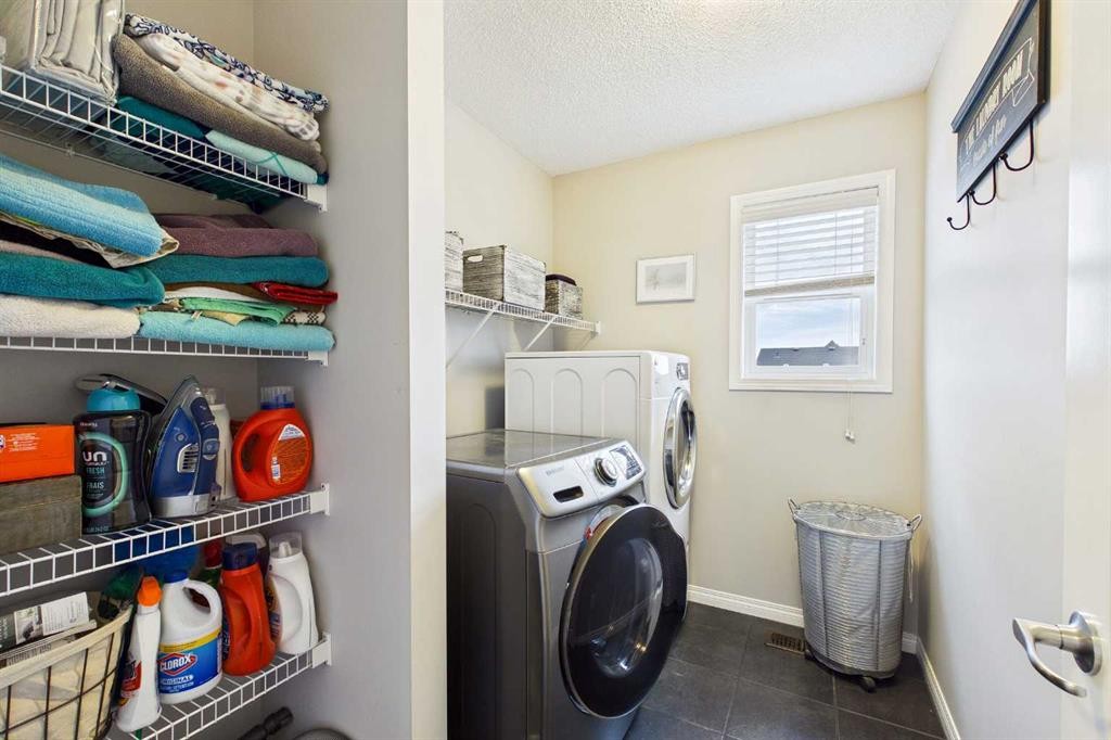 8 Sage Bank Road Nw, Calgary, AB