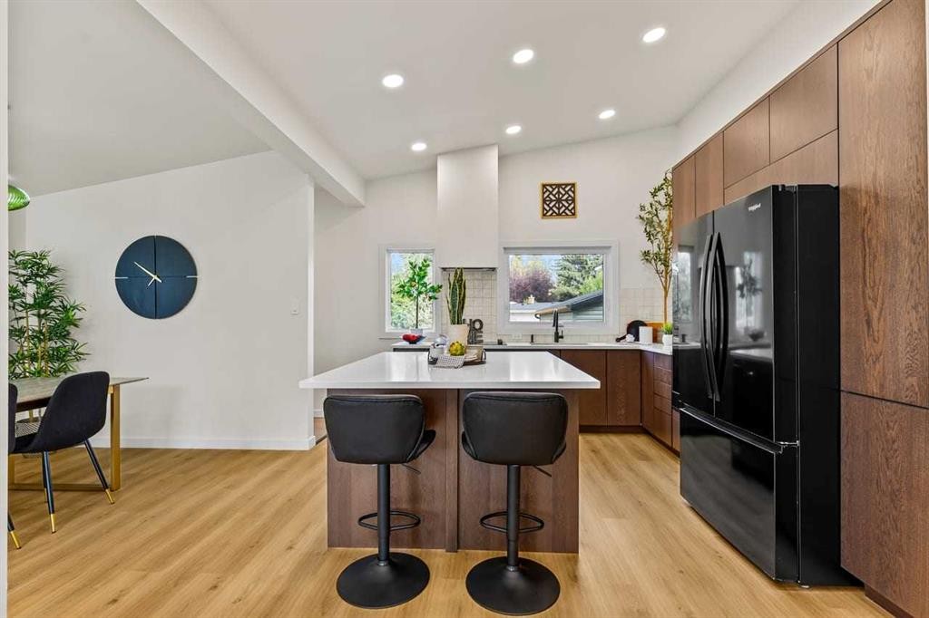 9716 2 Street Se, Calgary, AB