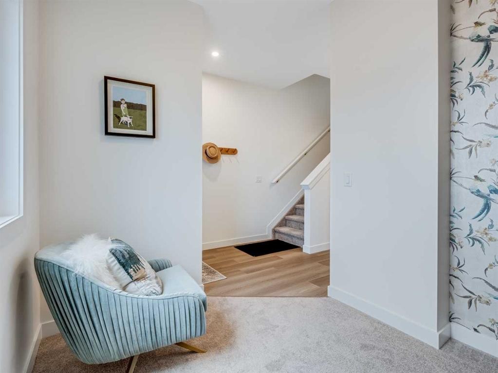 2223 81St Street Sw, Calgary, AB
