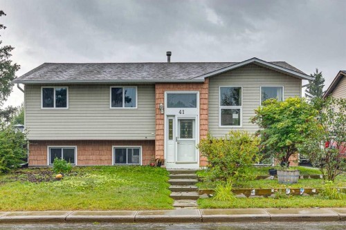 41 Brentwood Drive  Strathmore, AB T1P 1H9