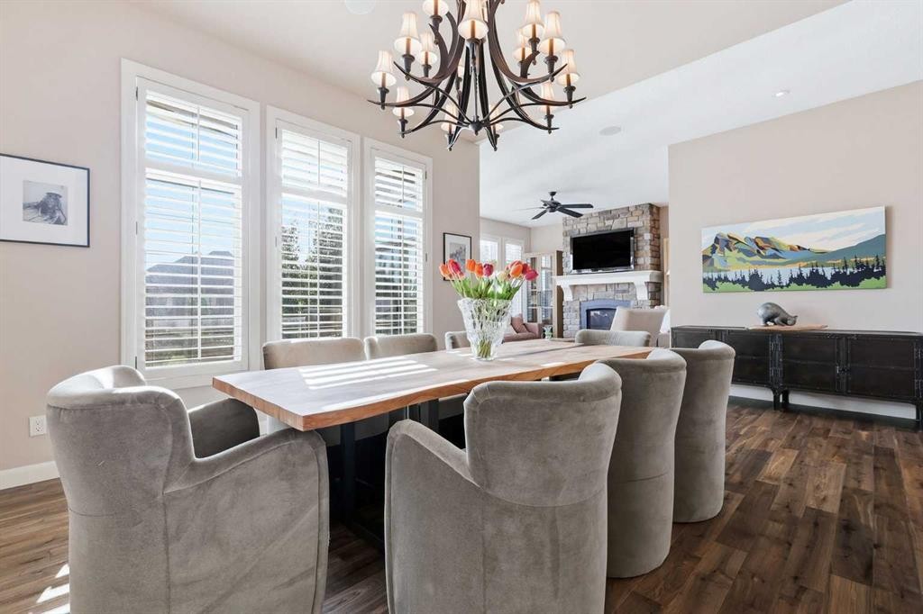 37 Cranbrook Heights Se, Calgary, AB