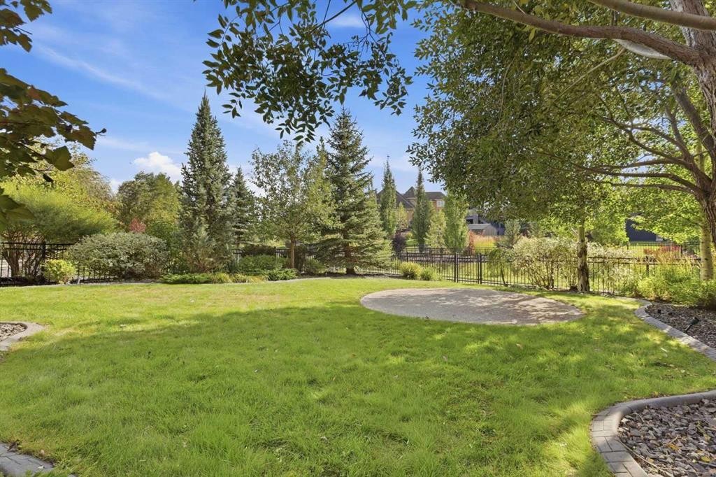 37 Cranbrook Heights Se, Calgary, AB