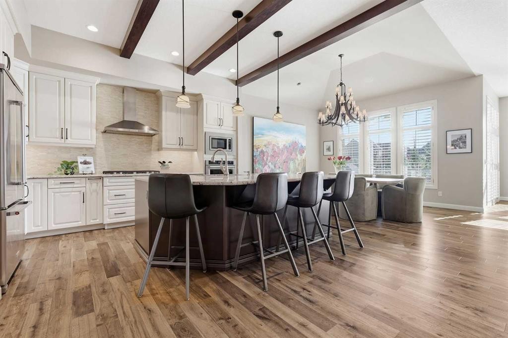 37 Cranbrook Heights Se, Calgary, AB
