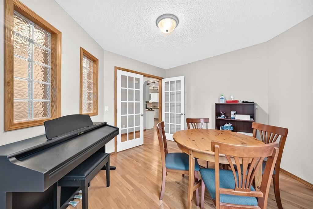 234 Somerglen Way Sw, Calgary, AB
