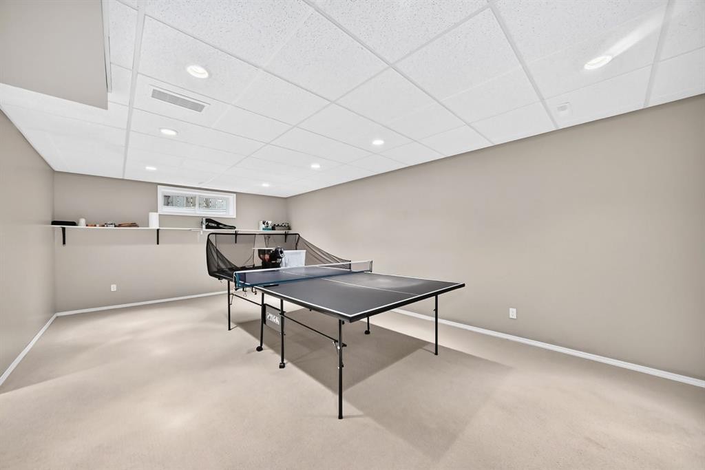234 Somerglen Way Sw, Calgary, AB
