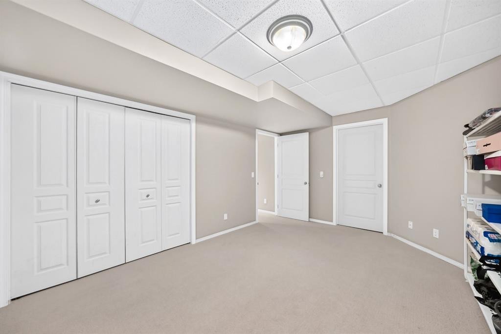 234 Somerglen Way Sw, Calgary, AB