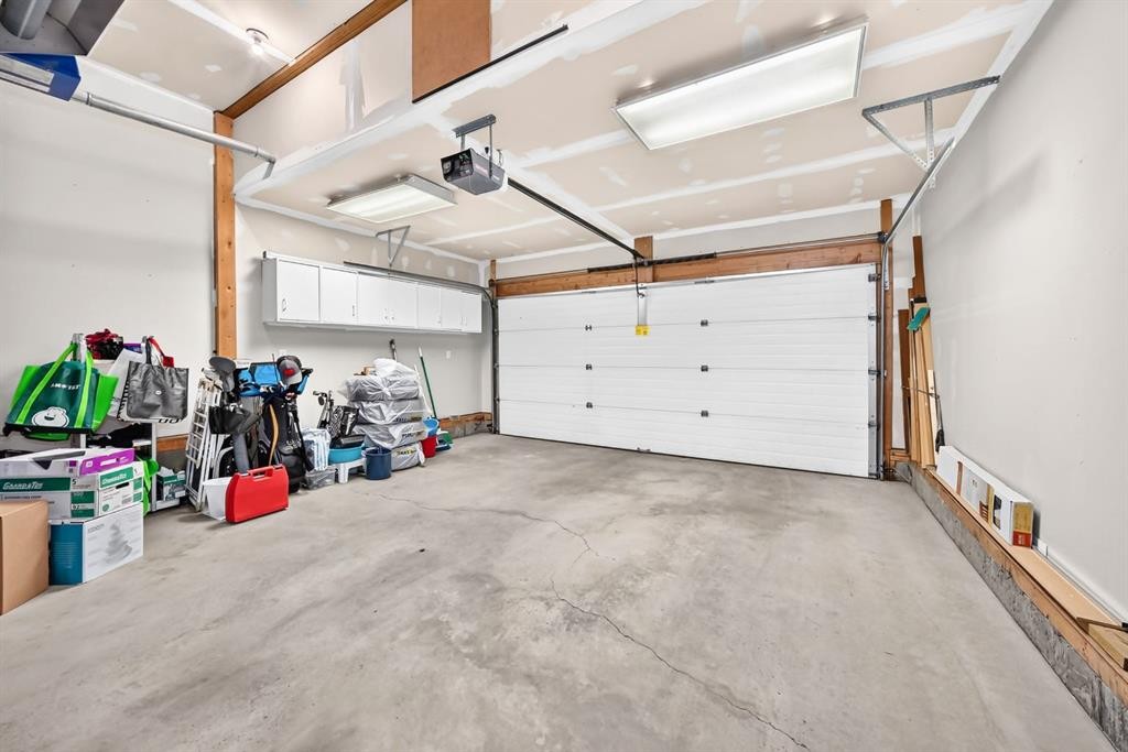 234 Somerglen Way Sw, Calgary, AB