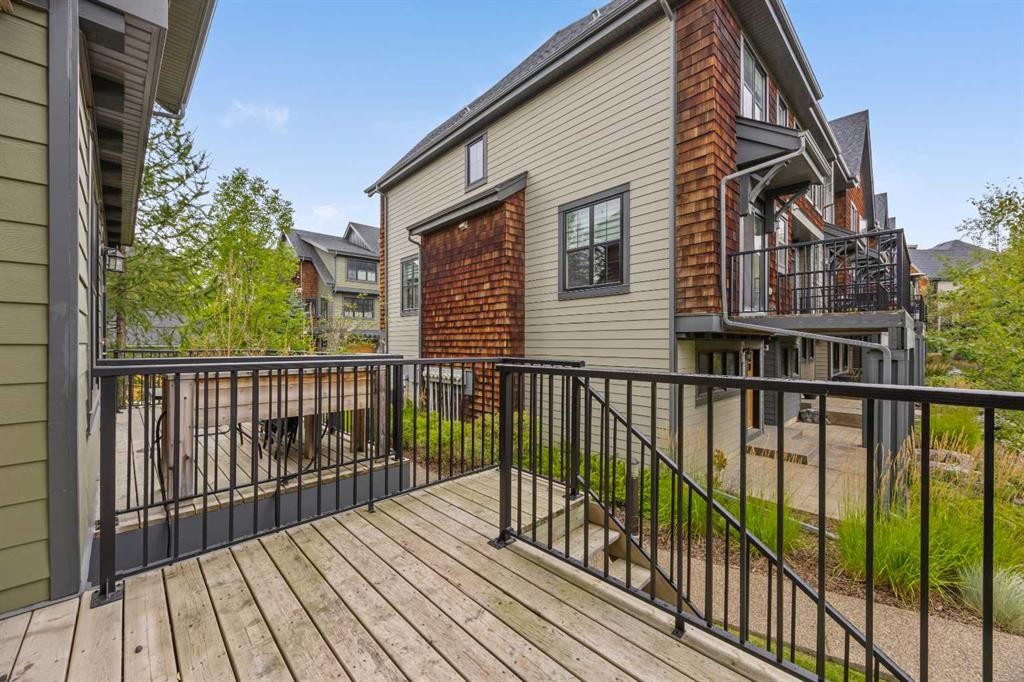 505 Ascot Circle Sw, Calgary, AB