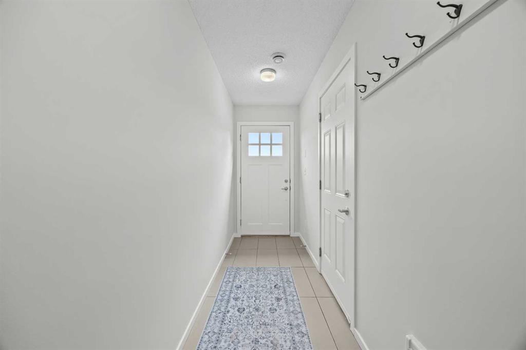 505 Ascot Circle Sw, Calgary, AB
