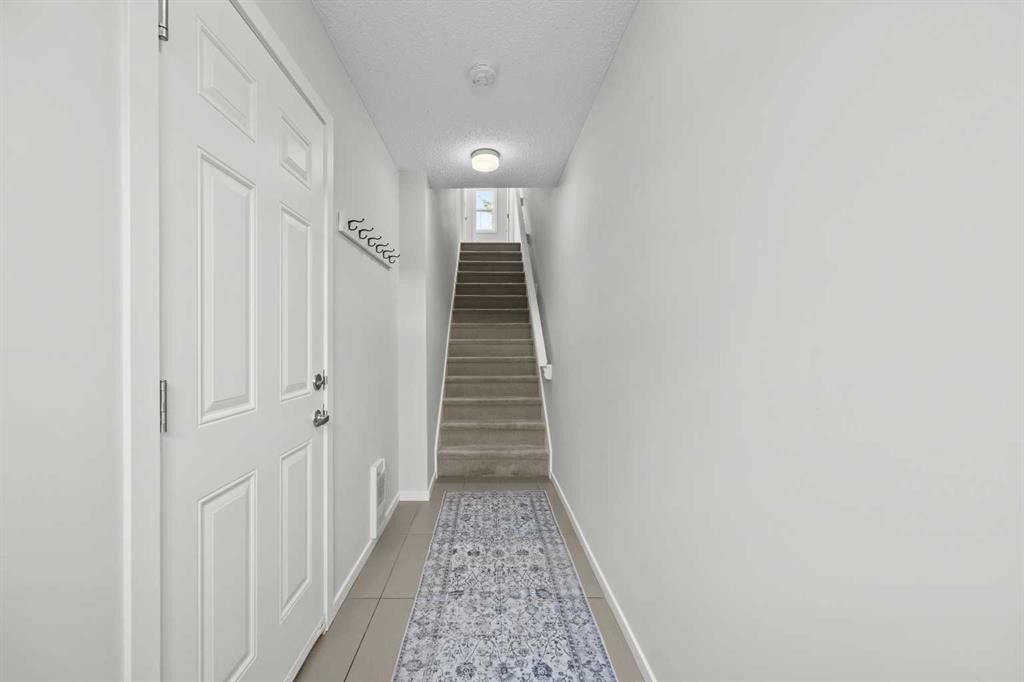505 Ascot Circle Sw, Calgary, AB