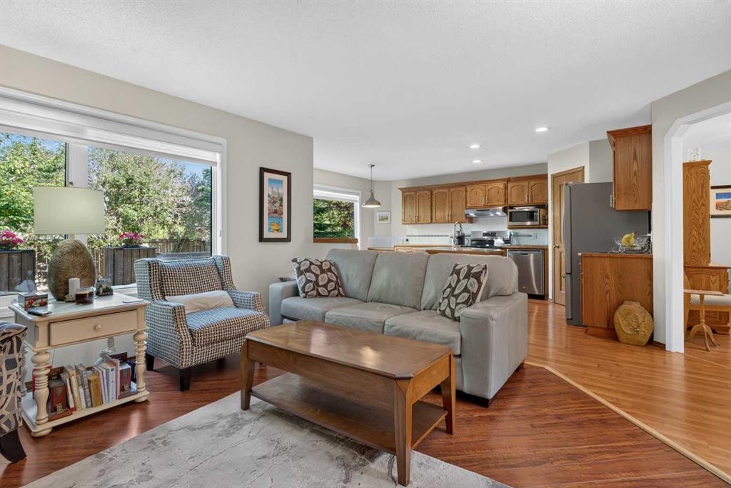 9867 Hidden Valley Drive Nw, Calgary, AB