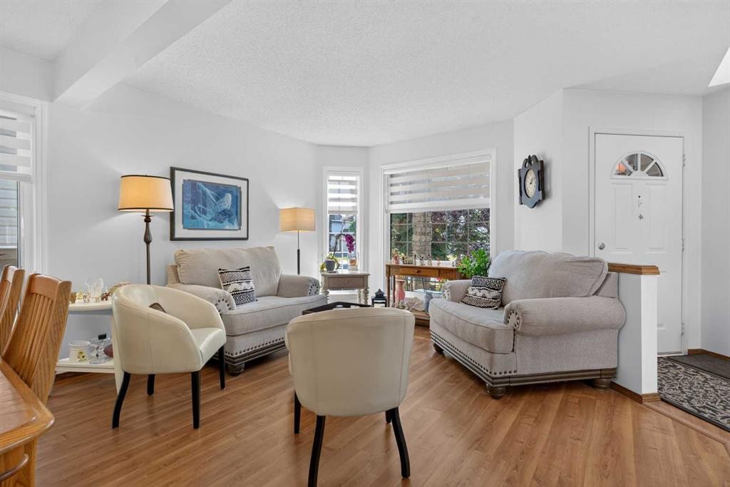 9867 Hidden Valley Drive Nw, Calgary, AB