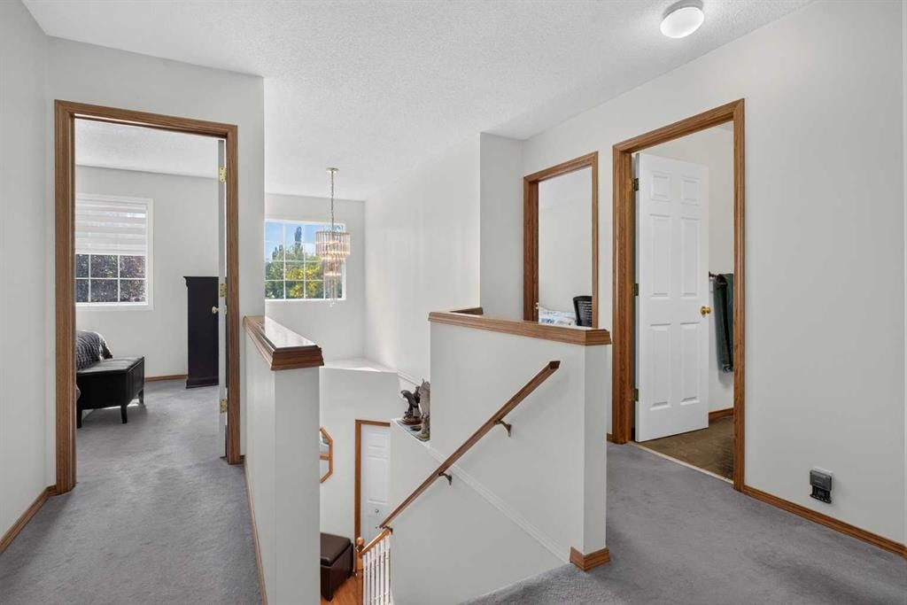 9867 Hidden Valley Drive Nw, Calgary, AB