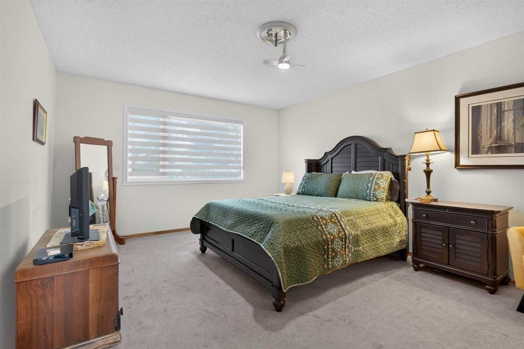 9867 Hidden Valley Drive Nw, Calgary, AB