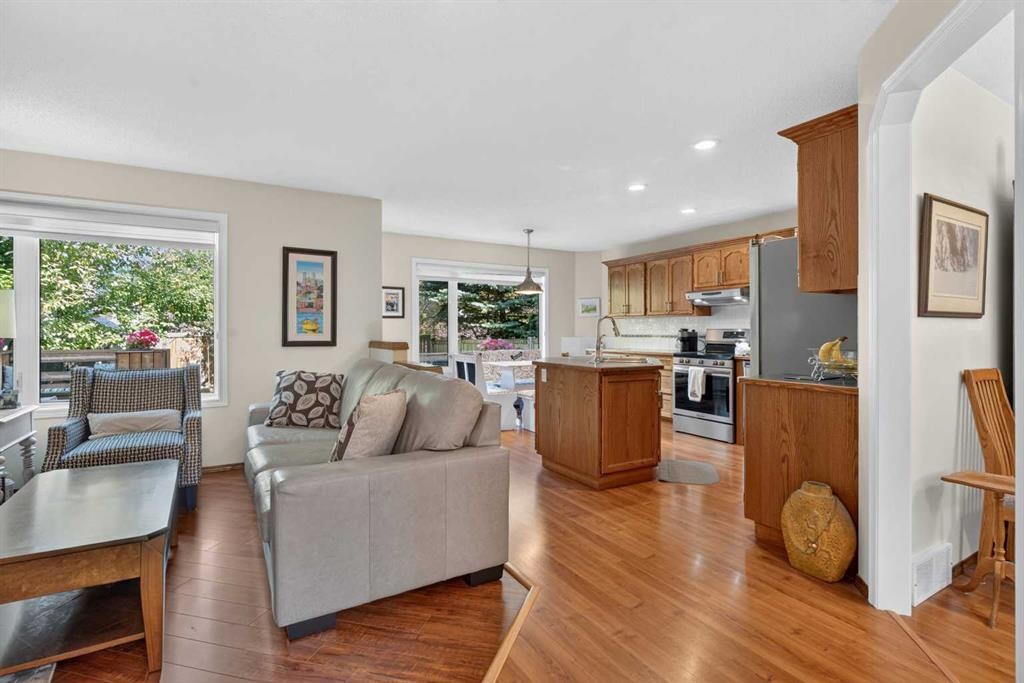 9867 Hidden Valley Drive Nw, Calgary, AB