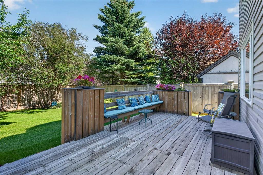 9867 Hidden Valley Drive Nw, Calgary, AB