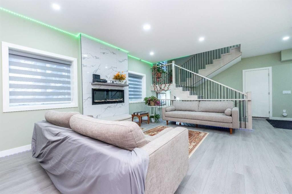 6 Strathridge Lane Sw, Calgary, AB