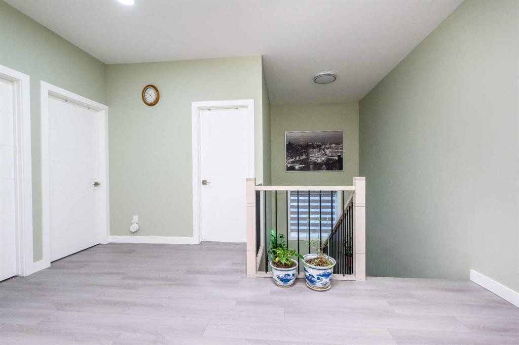 6 Strathridge Lane Sw, Calgary, AB
