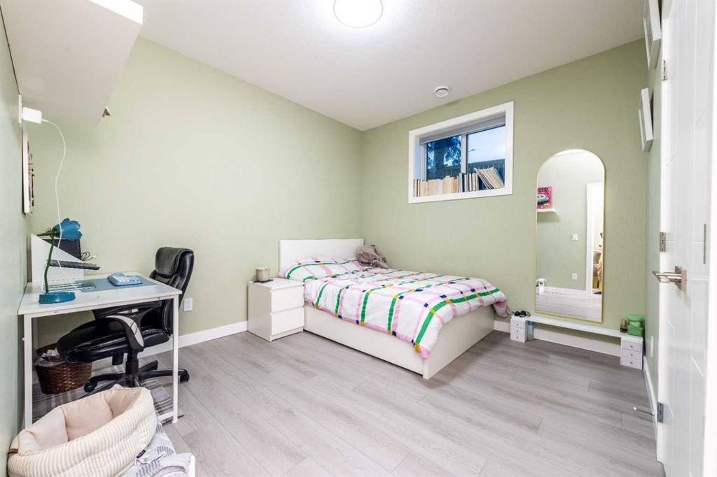 6 Strathridge Lane Sw, Calgary, AB