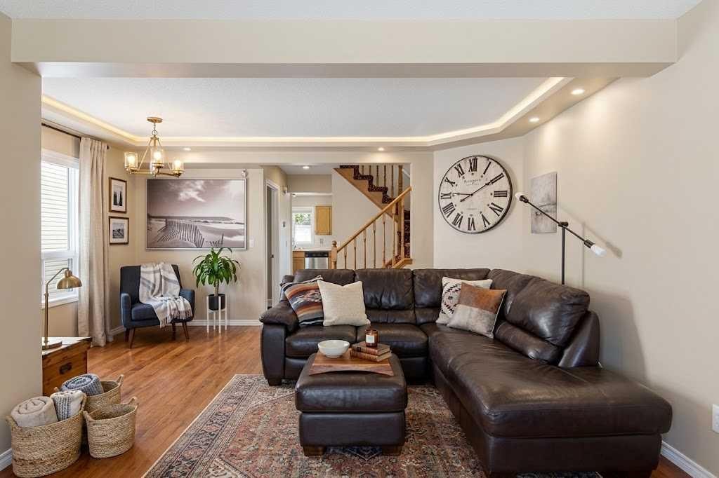 90 Coventry Lane Ne, Calgary, AB