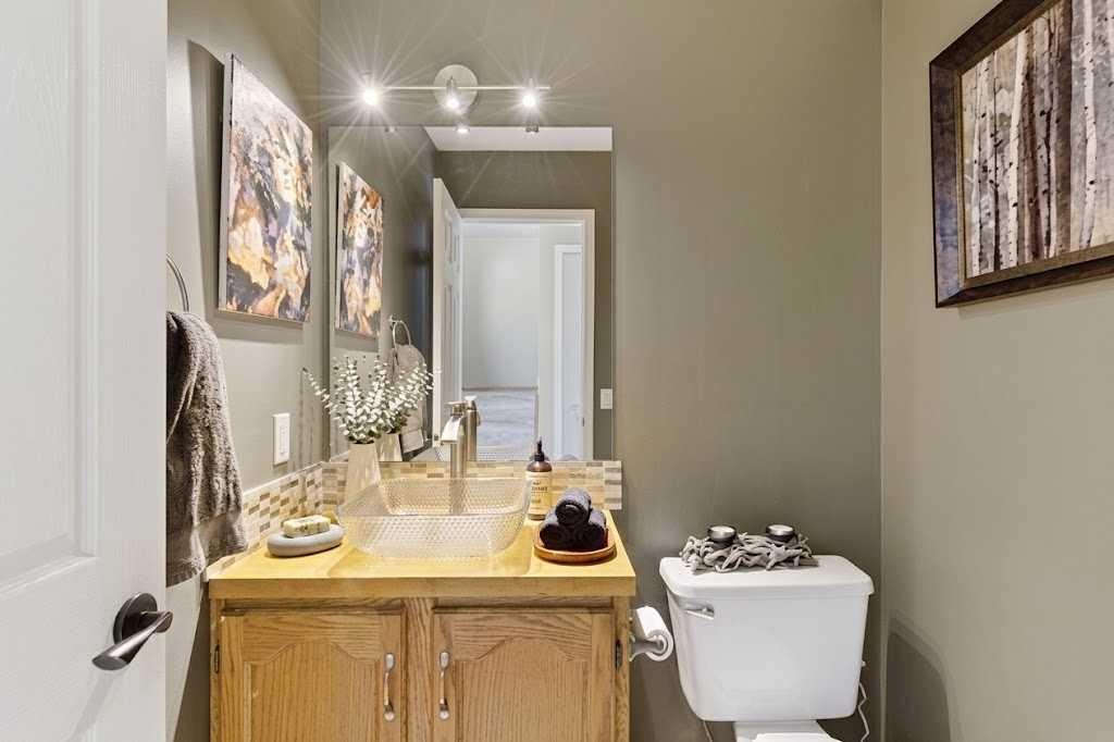 90 Coventry Lane Ne, Calgary, AB