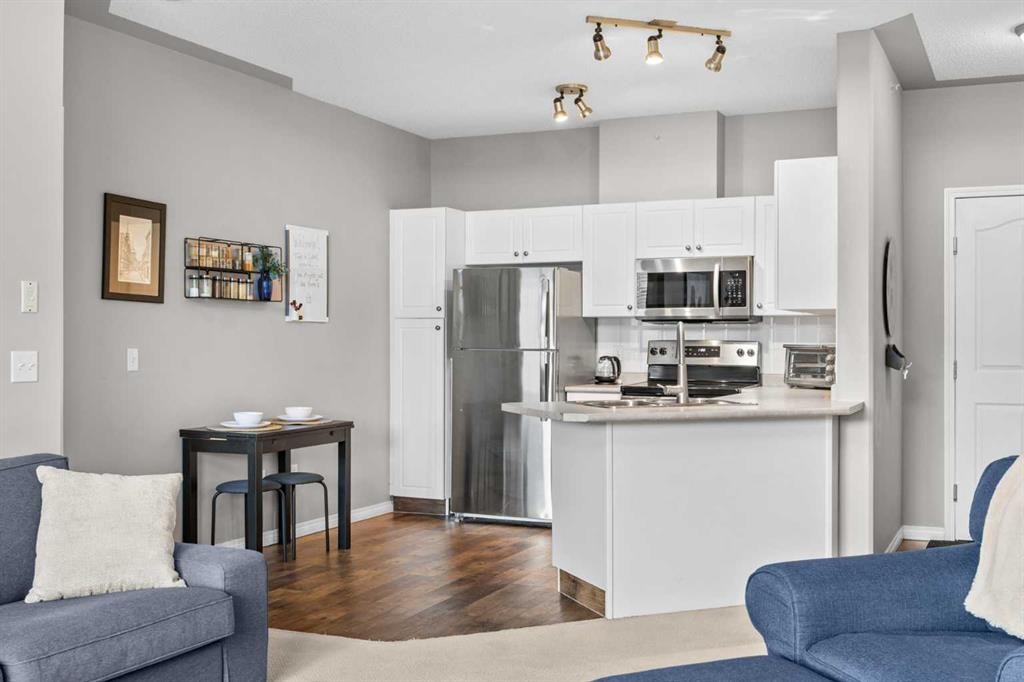 427-345 Rocky Vista Park Nw, Calgary, AB