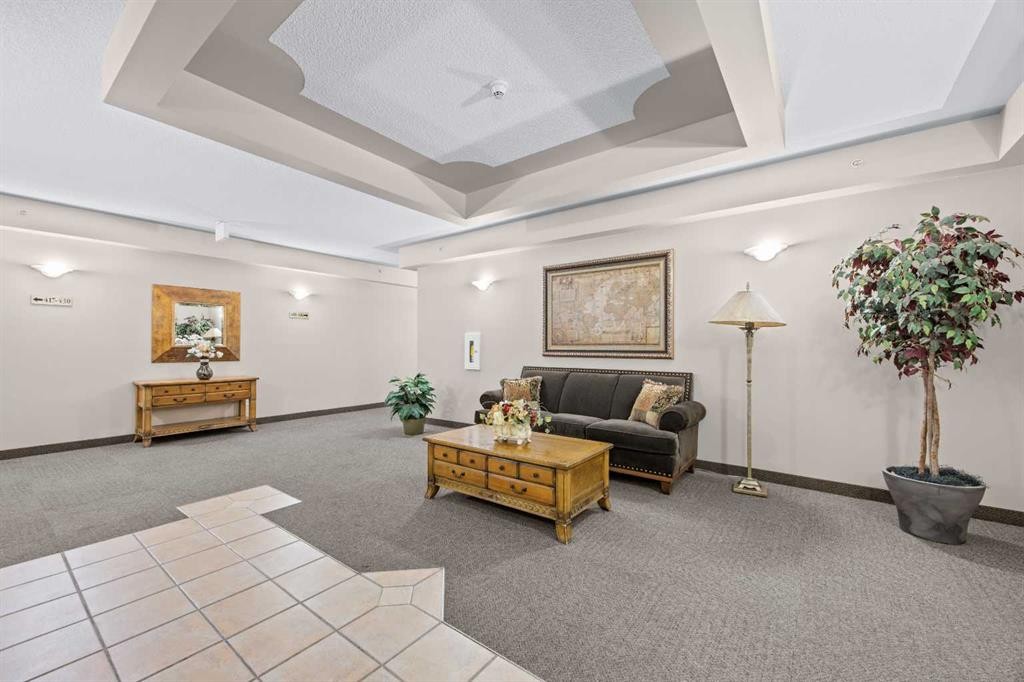 427-345 Rocky Vista Park Nw, Calgary, AB