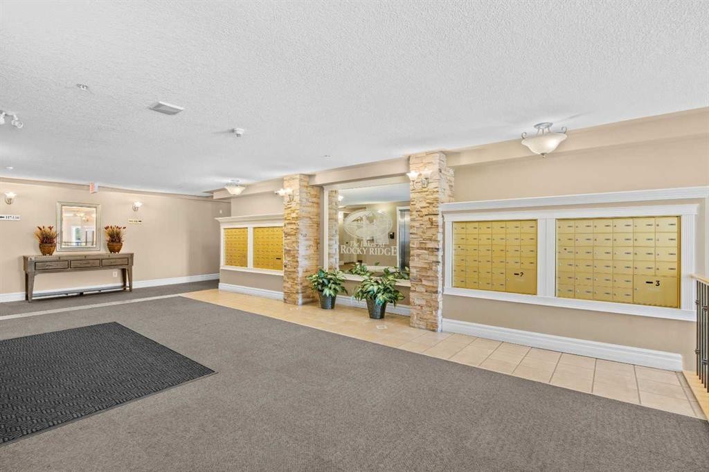 427-345 Rocky Vista Park Nw, Calgary, AB