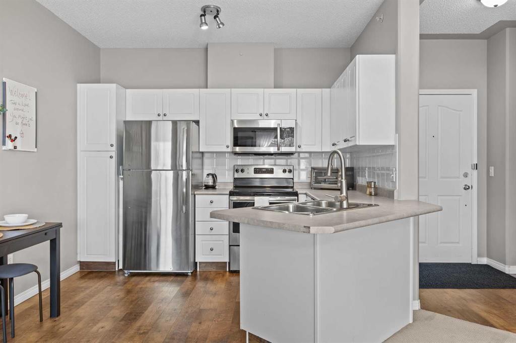427-345 Rocky Vista Park Nw, Calgary, AB