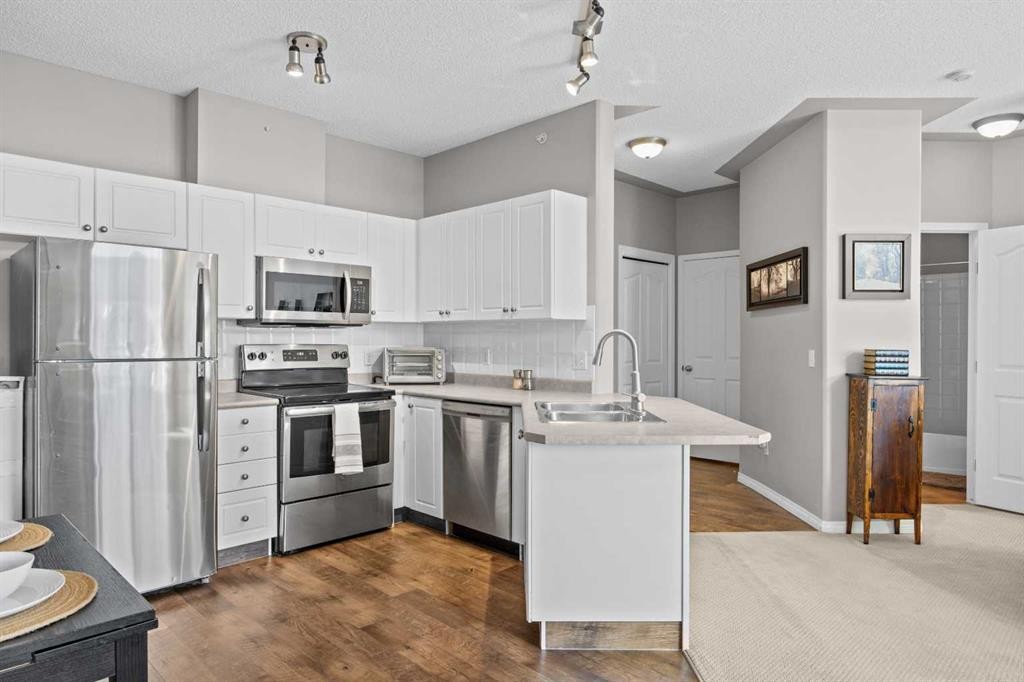 427-345 Rocky Vista Park Nw, Calgary, AB