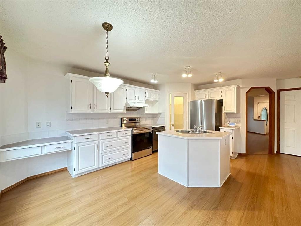 70 Schooner Close Nw, Calgary, AB