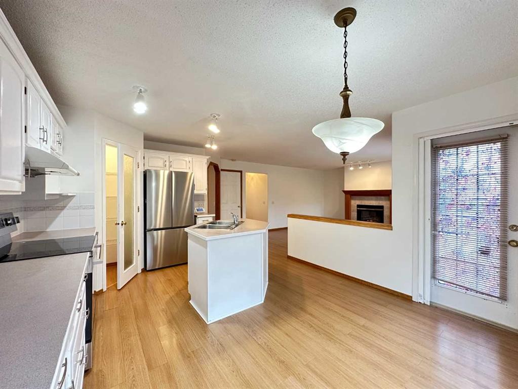 70 Schooner Close Nw, Calgary, AB