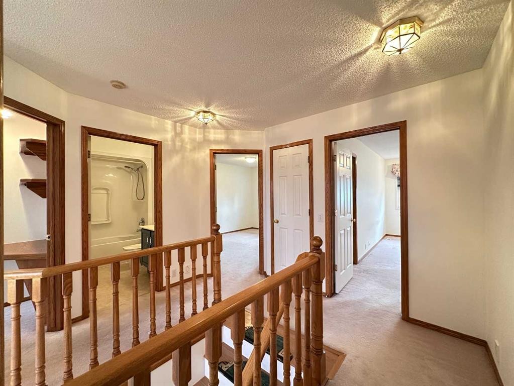 70 Schooner Close Nw, Calgary, AB