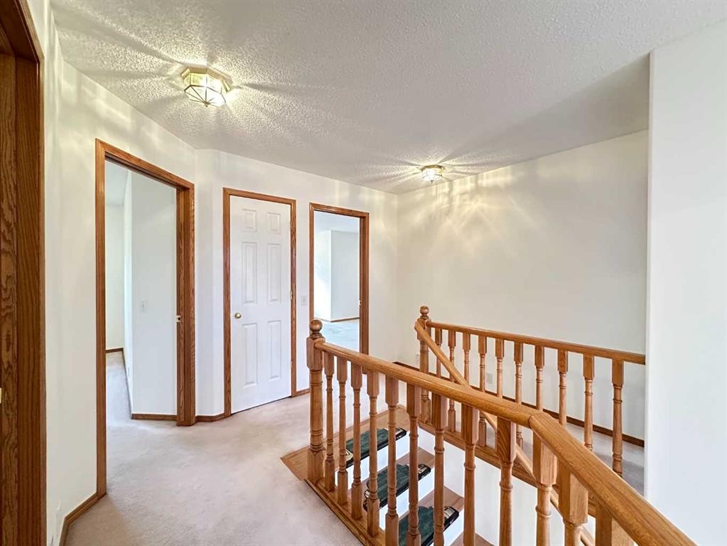 70 Schooner Close Nw, Calgary, AB