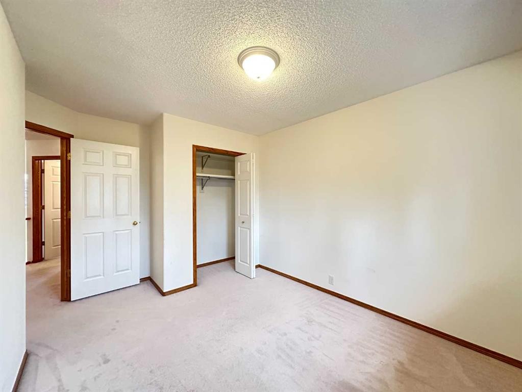 70 Schooner Close Nw, Calgary, AB