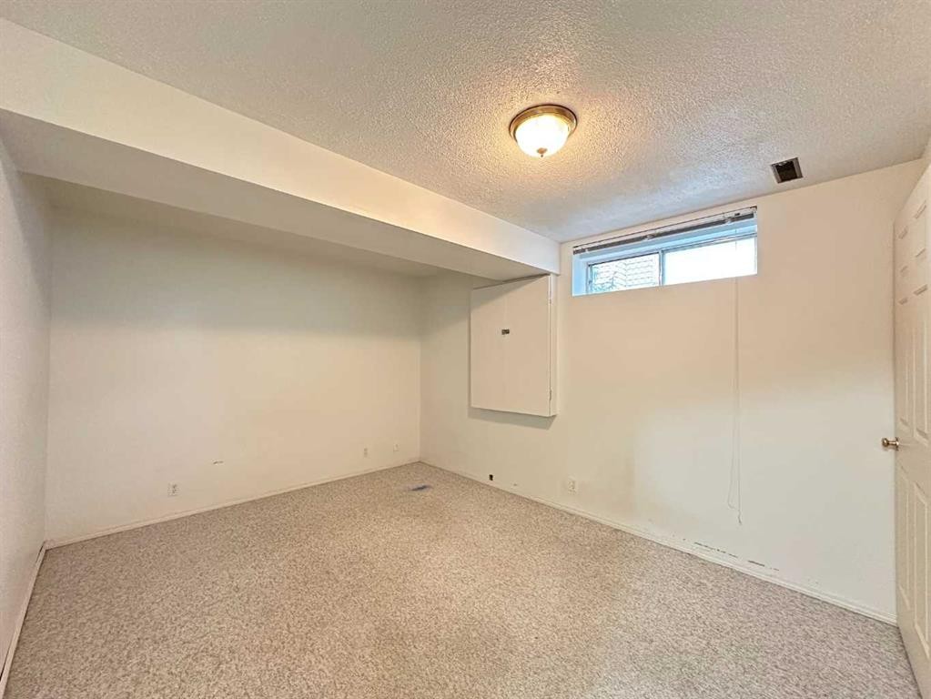 70 Schooner Close Nw, Calgary, AB